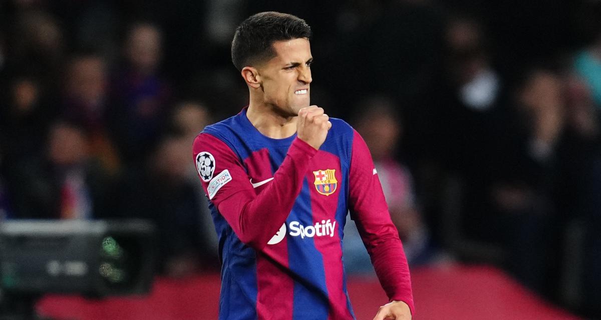 Cancelo ghi bàn vào lưới Porto